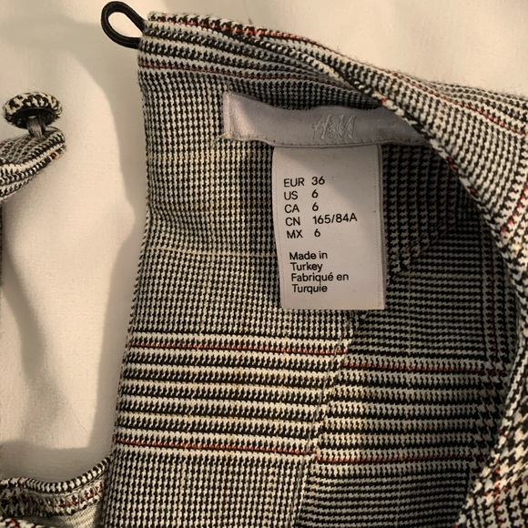 Dress - Picture 4 of 4